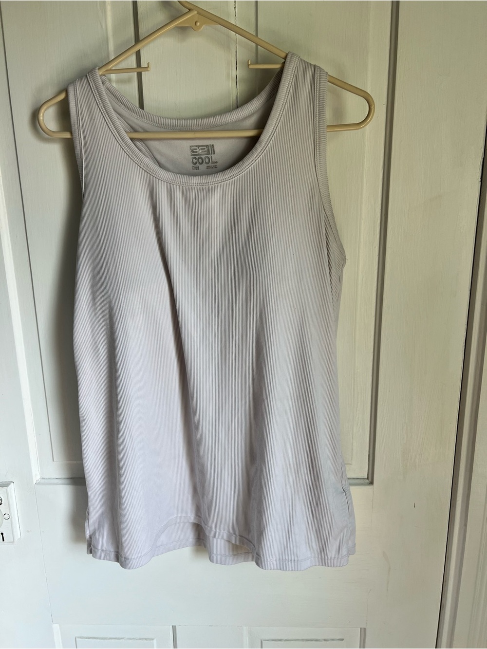 32 Degrees Women’s White Ribbed Tank size XXL